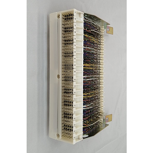 Model C(G)-390 100-Pair Connector